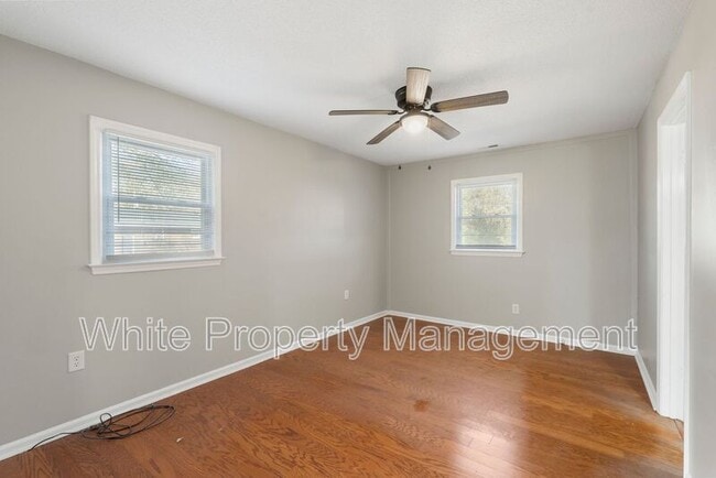 Building Photo - 911 Belinda St