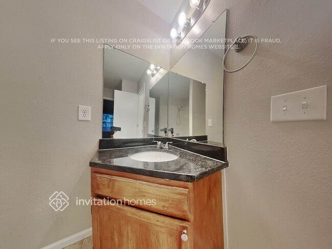 Building Photo - 8277 W 90th Pl