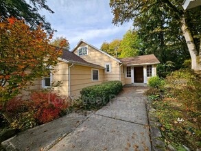 Building Photo - 10309 NW Thompson Rd