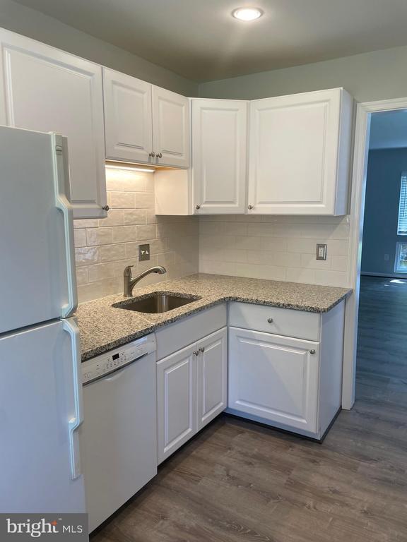 Building Photo - 1230 Gemini Dr