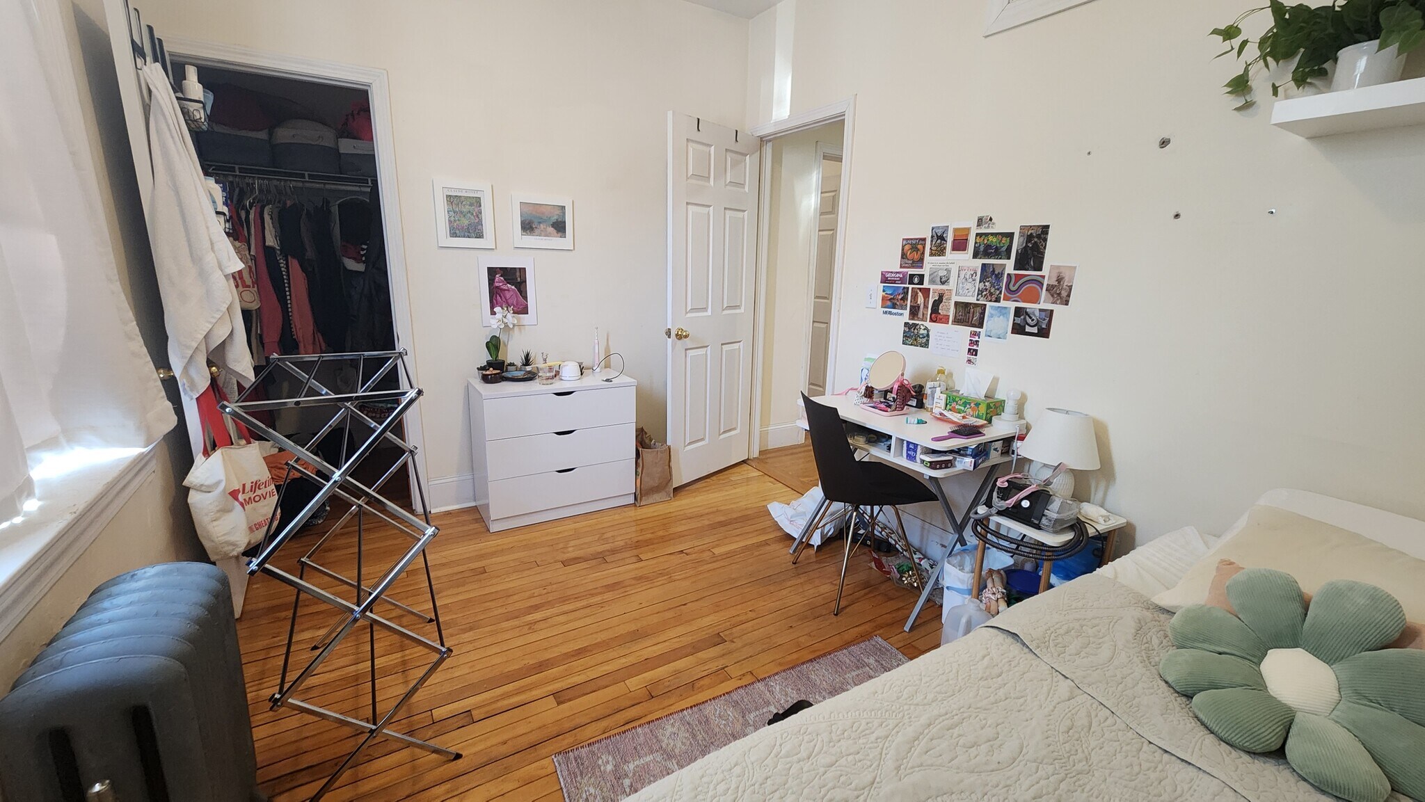 Building Photo - 19 Thatcher St