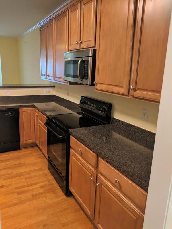 Building Photo - 35 Brightmore Dr
