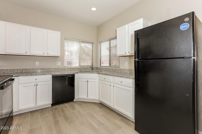 Building Photo - 10404 E Baltimore Cir