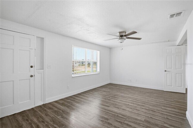 Building Photo - 3301 Rosefield Dr