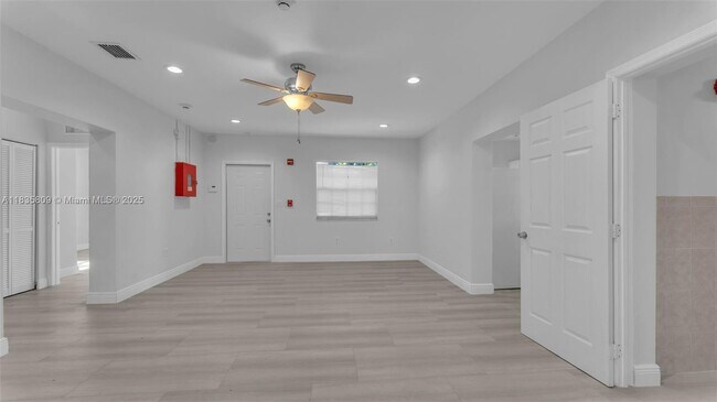 Building Photo - 4651 NW 23rd Ct