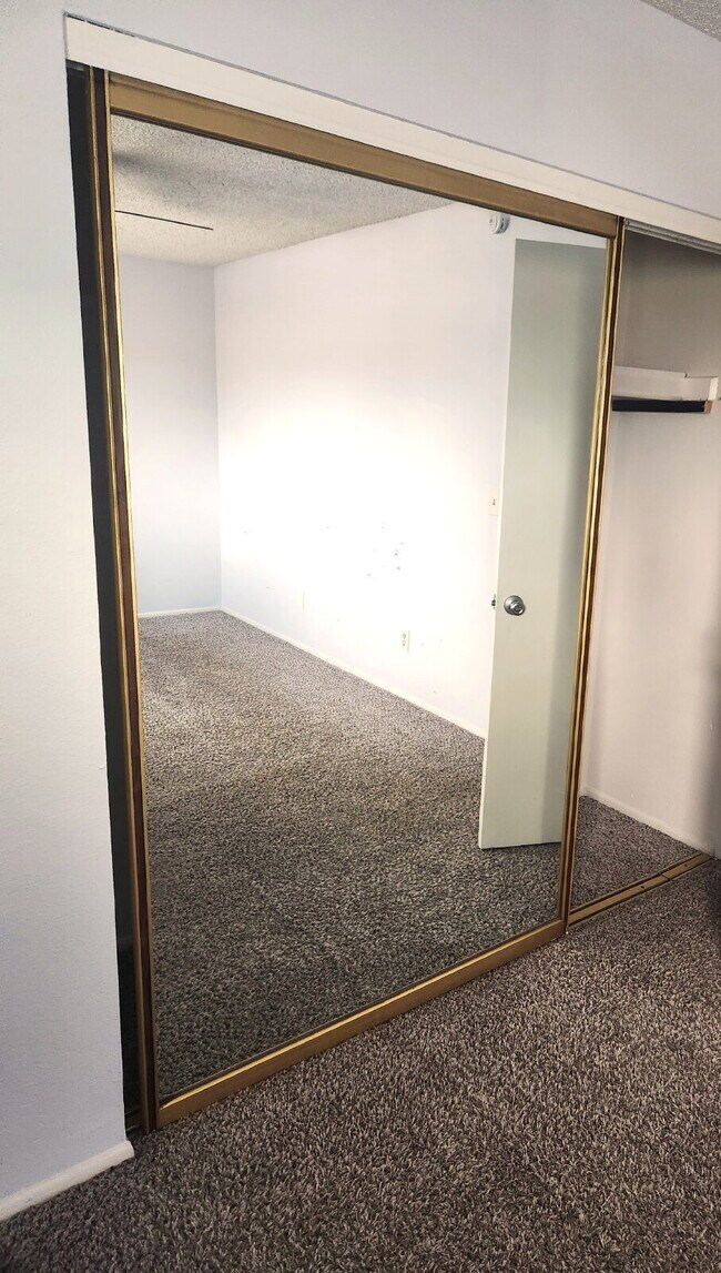 Building Photo - Prime Mesa Location with Community Pool & Strong Rental Appeal