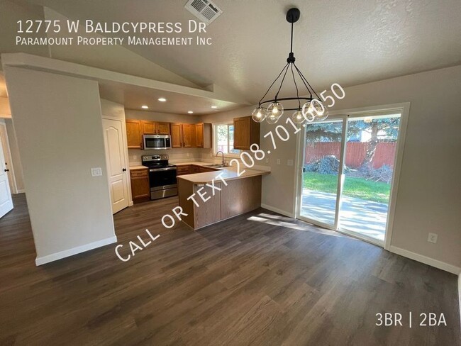 Building Photo - 3 Bedroom West Boise Home Near The Village...