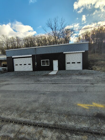 Primary Photo - 503 Pine Ave