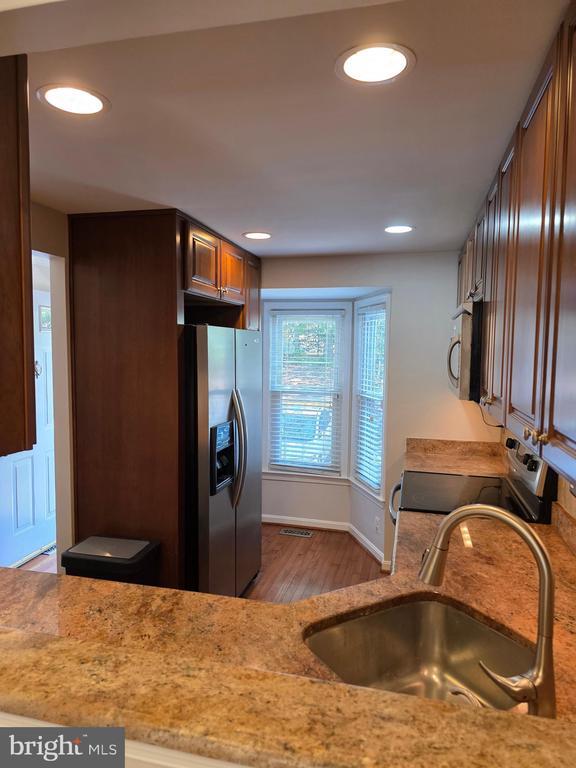 Building Photo - 5831 Norham Dr