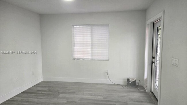 Building Photo - 4952 NW 21st Ave