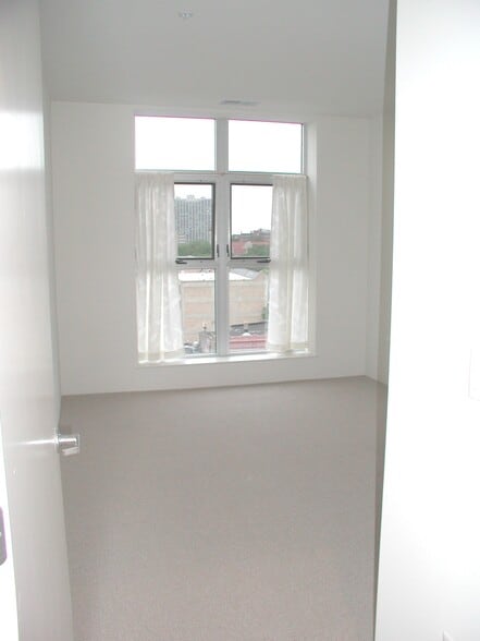 Building Photo - 1236 Chicago Ave