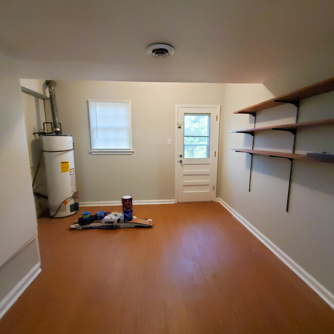 Building Photo - 3631 Royal Crest Dr