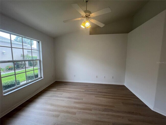 Building Photo - 4396 Fairway Dr