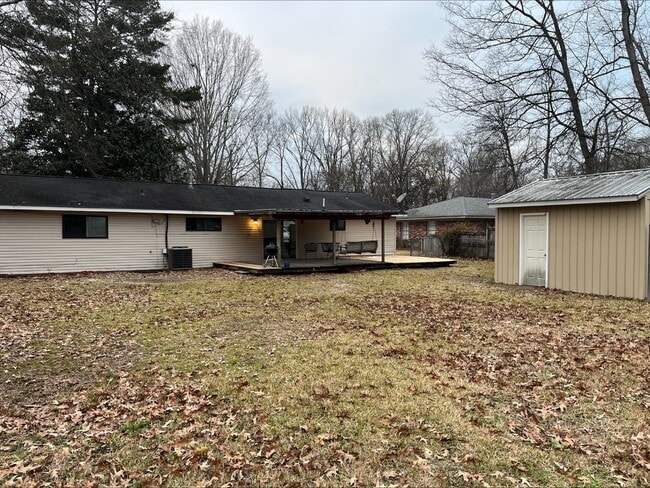 Building Photo - 708 Cottonwood Dr