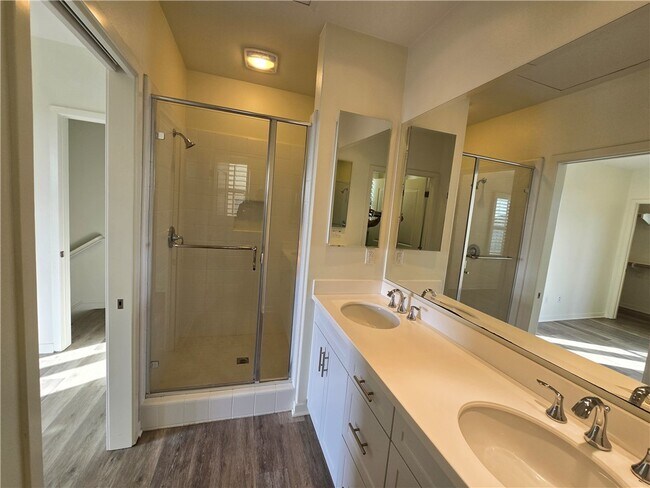 Building Photo - 60 Bay Laurel