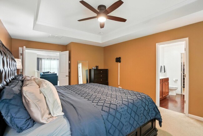 Building Photo - Beautifully Maintained 3-Bedroom Home with...