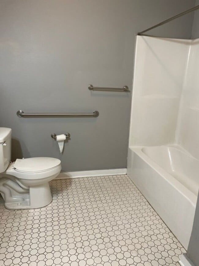 Building Photo - Single Family Home