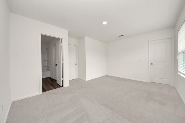 Building Photo - 18740 Lucas Michael Wy