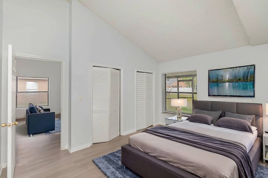 Building Photo - 374 Cocoa Ct