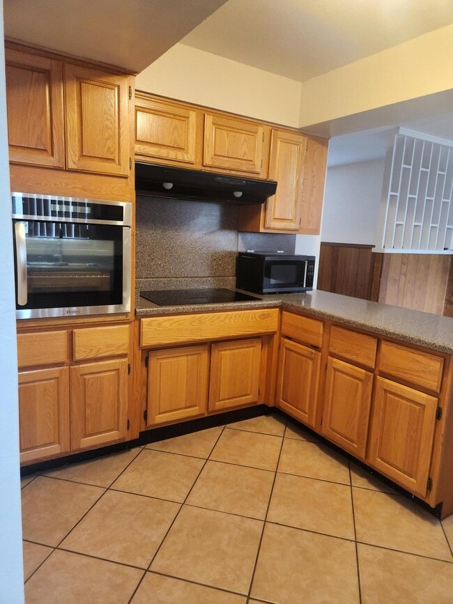 Building Photo - 8509 Bellehaven Pl NE