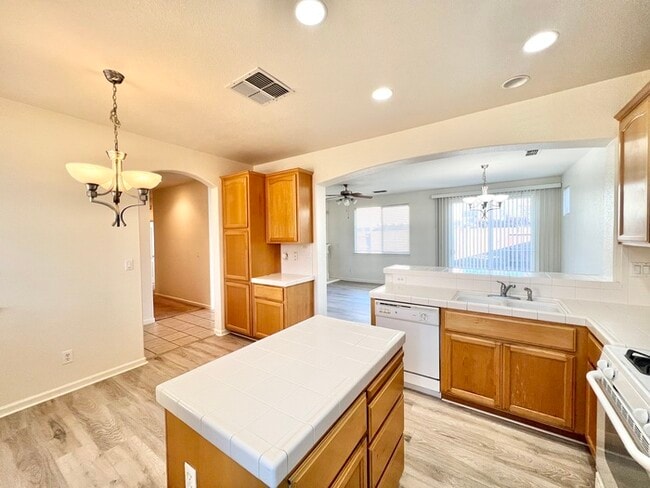 Building Photo - Charming one-story home in Linda! 3bd/2ba 1,360 sq. ft.