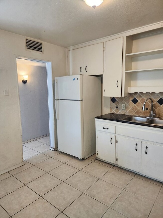Building Photo - 3 Bedroom in Phoenix!