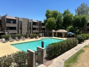 Building Photo - 2 Bed 2 Bath Condo in Old Town Scottsdale