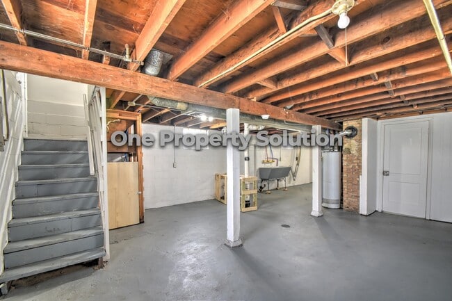 Building Photo - 2034 Pennsylvania St