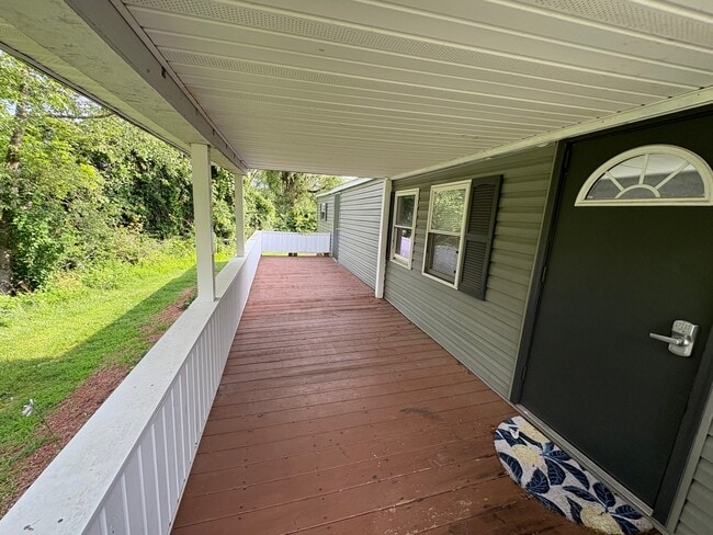 Building Photo - 1198 Washington St
