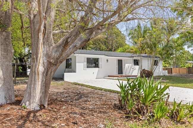 Building Photo - 14171 SW 37th Ct