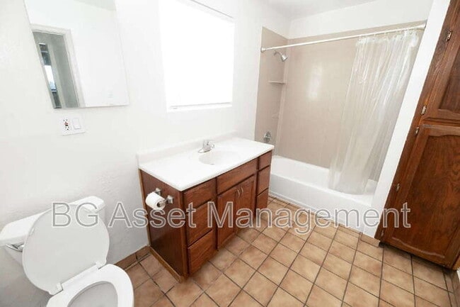 Building Photo - 936 Tennent Ave