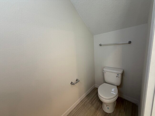 Building Photo - 2138 Penny Ln