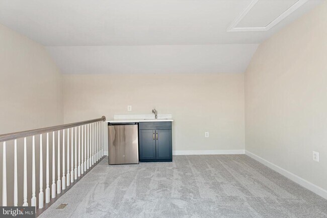 Building Photo - 7249 Mountaineer Dr