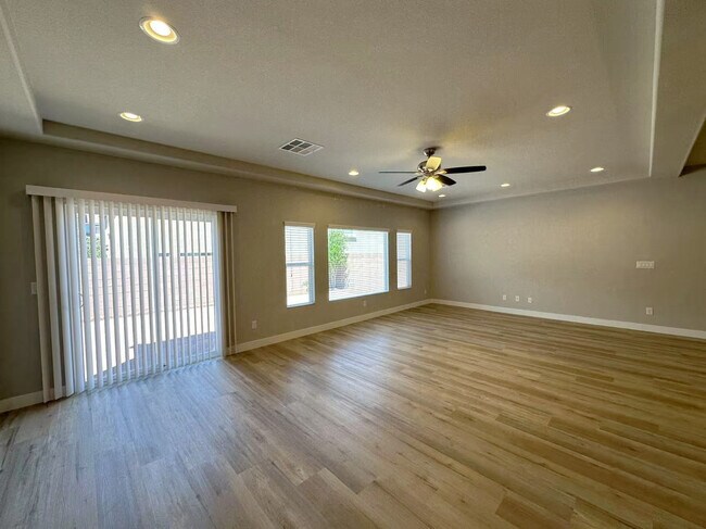 Building Photo - 6392 Tamber Bay Rd