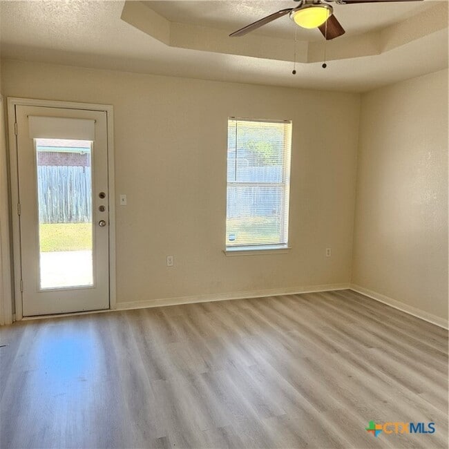 Building Photo - 901 Ticonderoga Dr