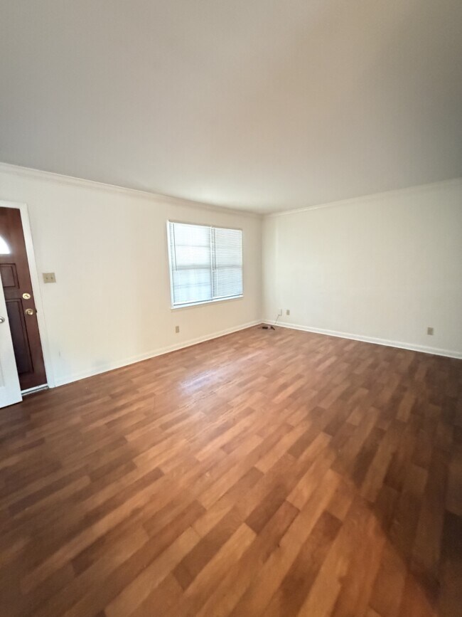 Building Photo - 520 Mimosa Pl
