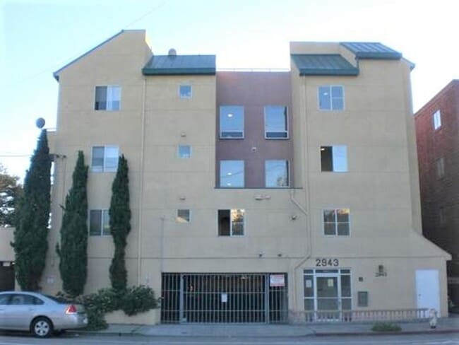 Building Photo - 02943