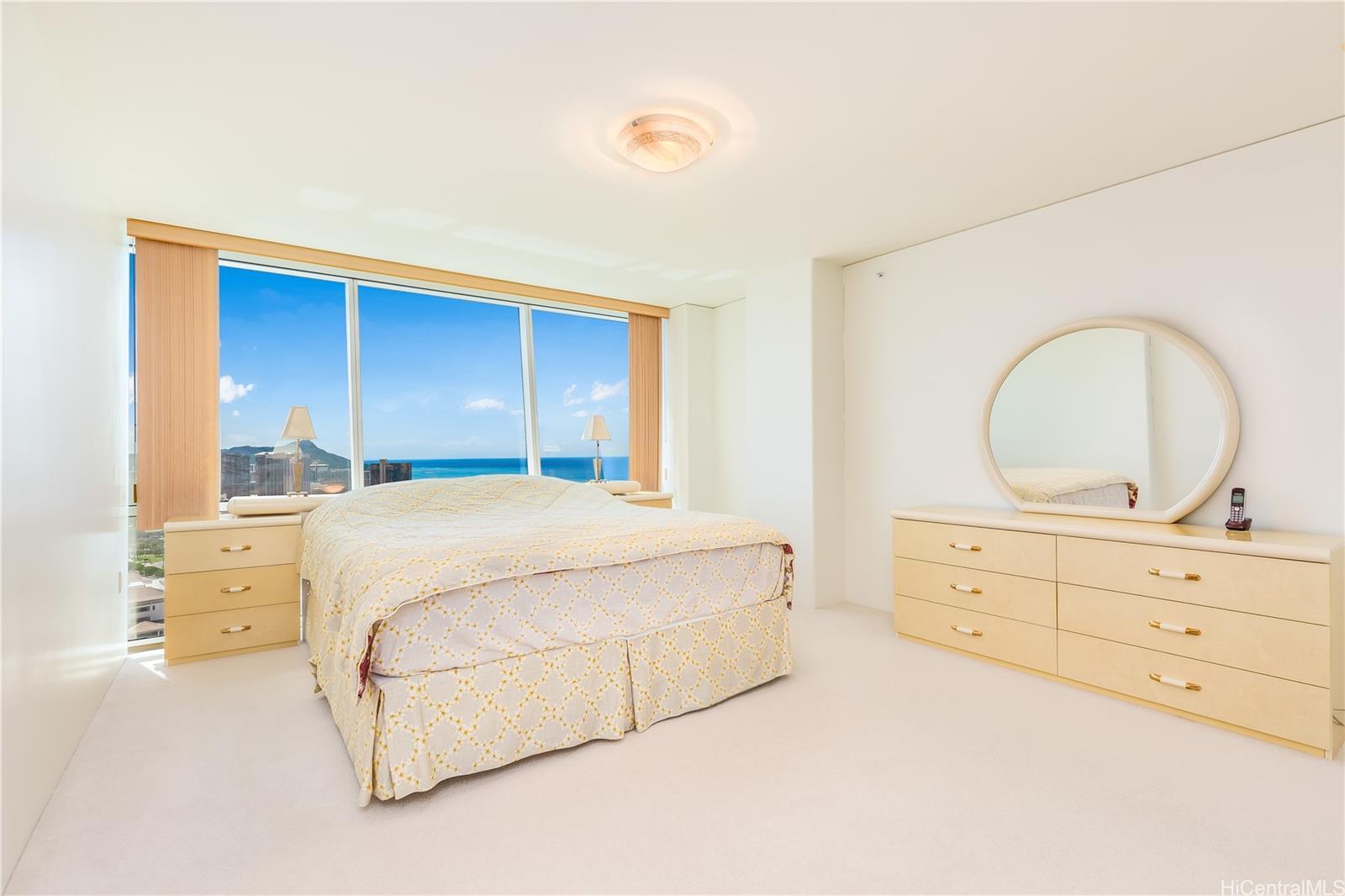 Building Photo - 88 Piikoi St