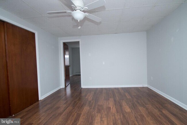 Building Photo - 1154 S 11th St