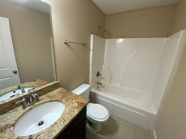 Building Photo - Pre-Leasing for August 2026!