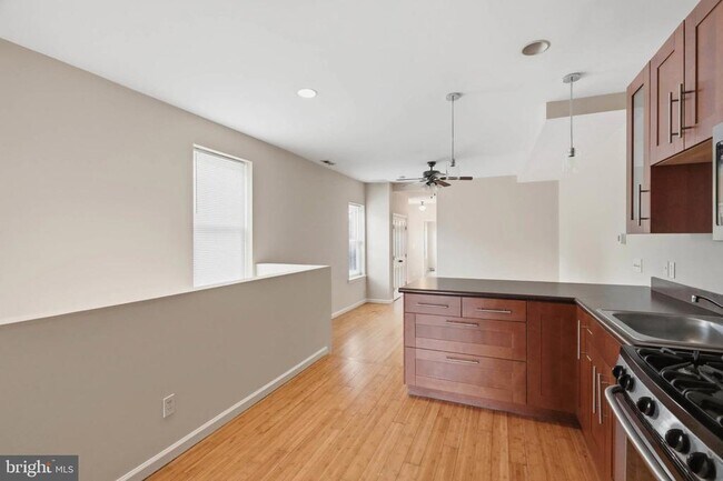 Building Photo - 1301 Washington Blvd
