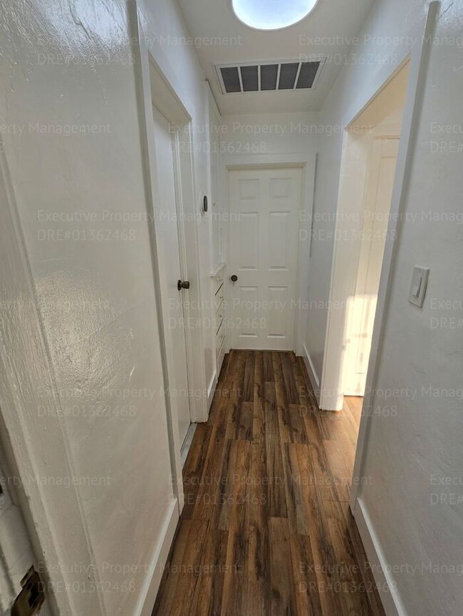 Building Photo - Remodeled 3 bedroom/ 1 bathroom