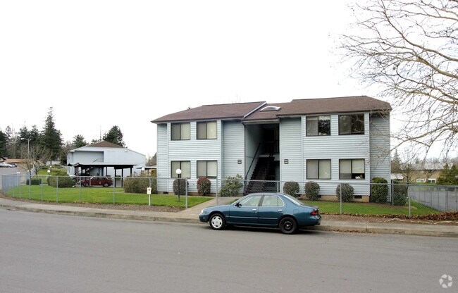 Building Photo - Kirk Grove Apartments