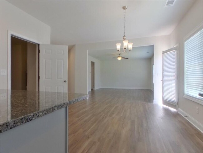 Building Photo - 4352 Bella View Dr