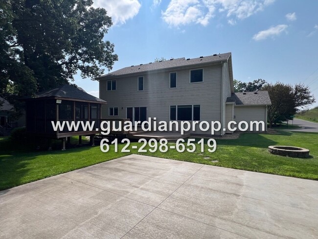 Building Photo - 7303 Hidden Valley Ln S