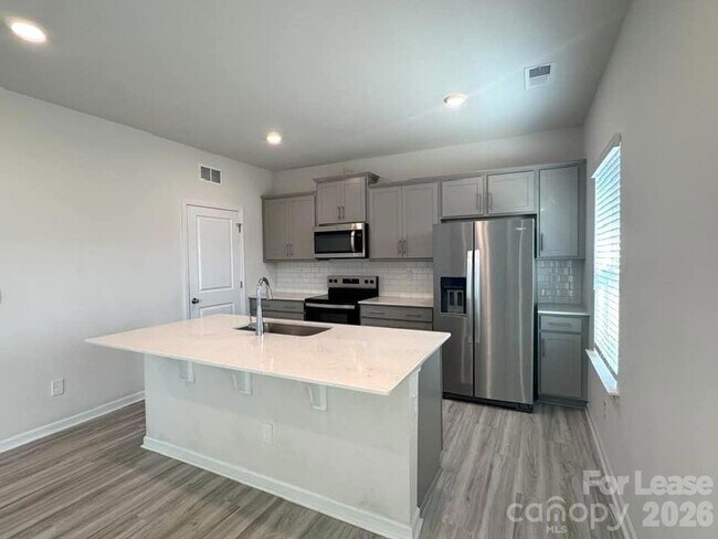 Building Photo - 7898 Old Brk Rd