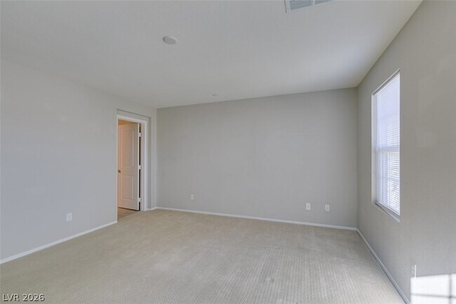 Building Photo - 3009 Camino Sereno Ave