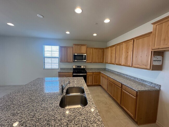 Building Photo - BRAND NEW ++ 2026 BUILT PEORIA HOME ++ 4 BED + DEN, 3 BATH ++ POOL