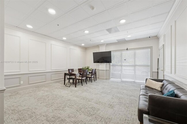 Building Photo - 2665 SW 37th Ave