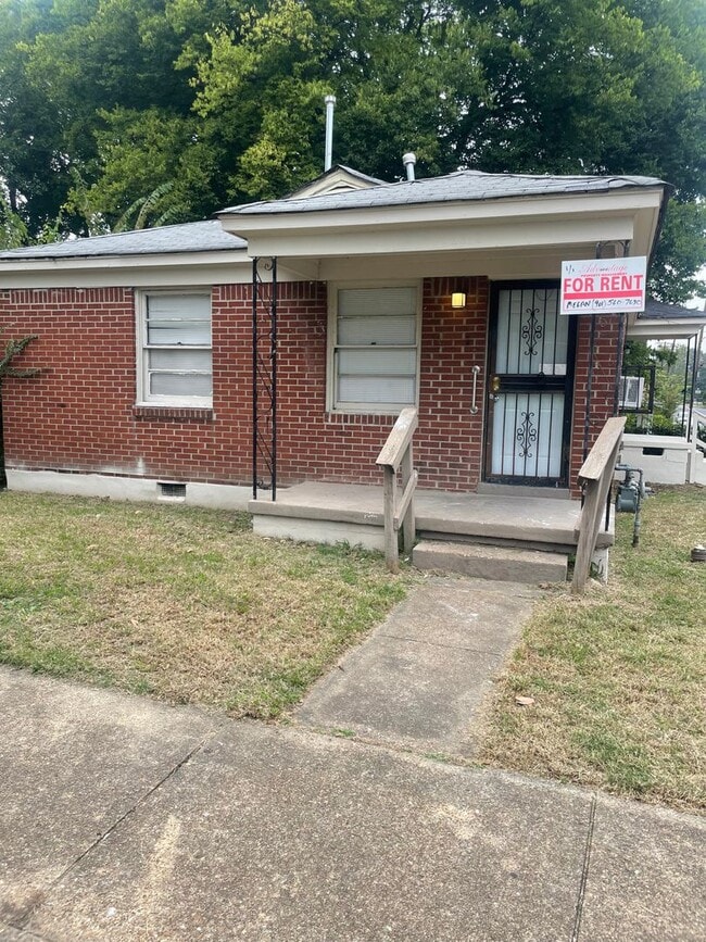Building Photo - Cute Duplex in South Memphis